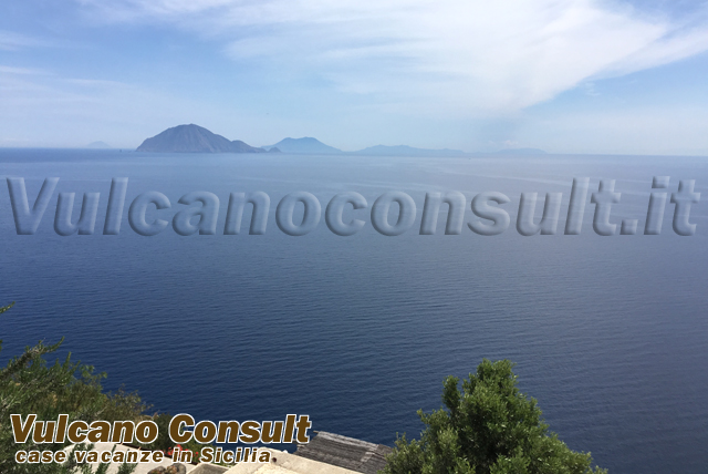 House Vallone to sell in Alicudi