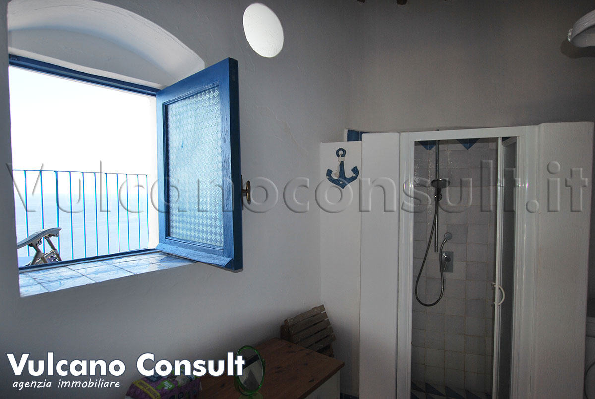 Bagno con doccia