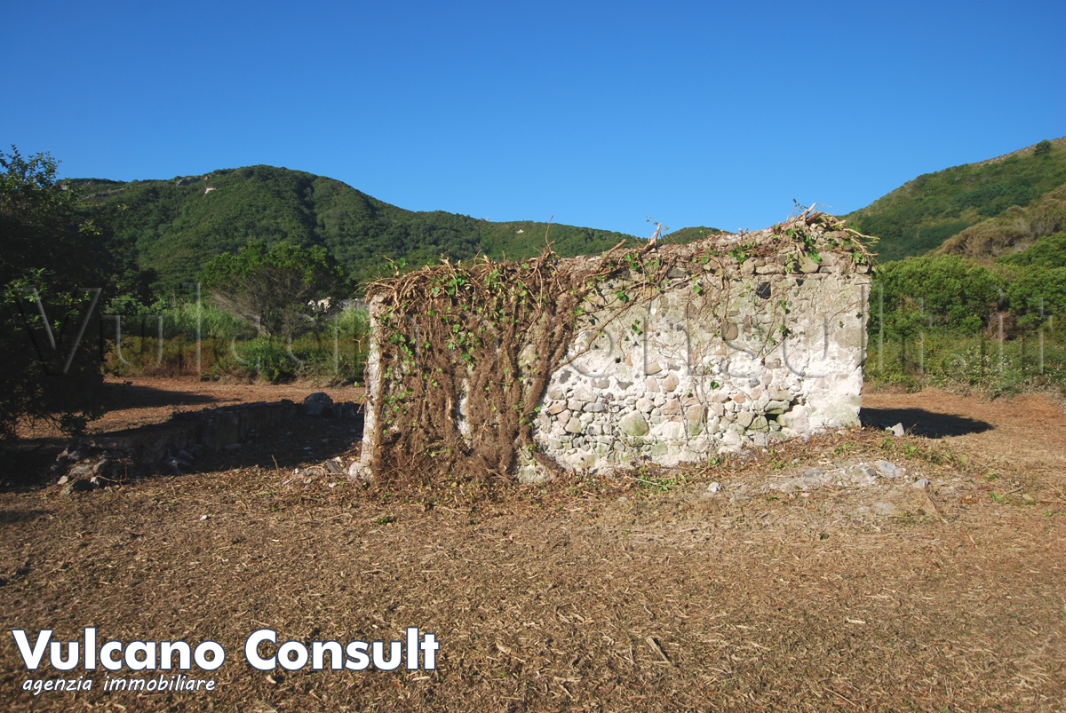 Rudere con terreno