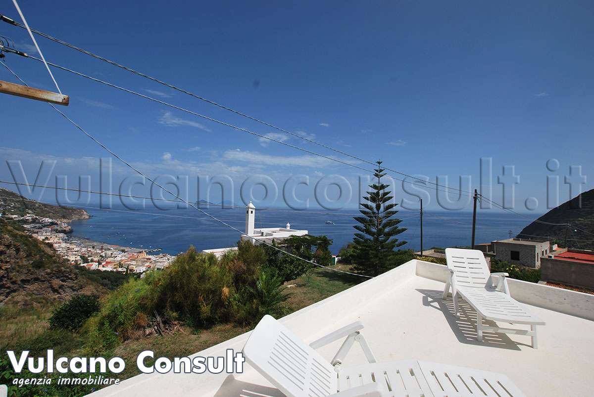 Vendesi casa golia Canneto Lipari 