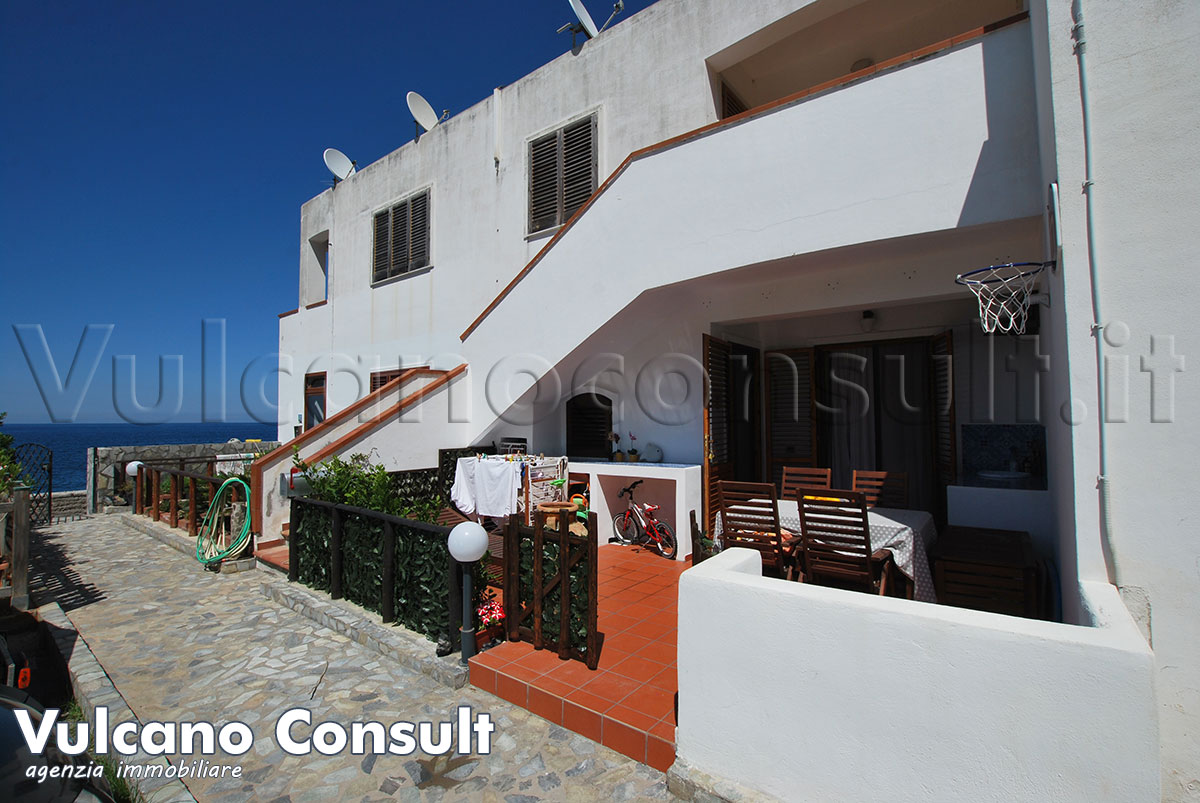 Appartamento lungomare Acquacalda Lipari