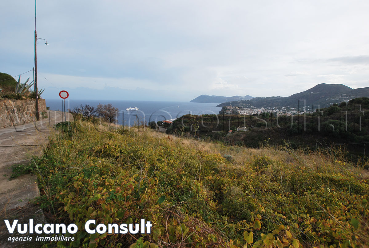 Rudere con terreno Serra Lipari