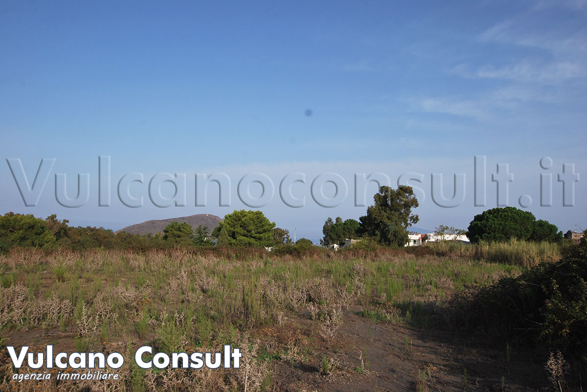 Vendesi terreno agricolo Vulcano Piano 1 Vulcano